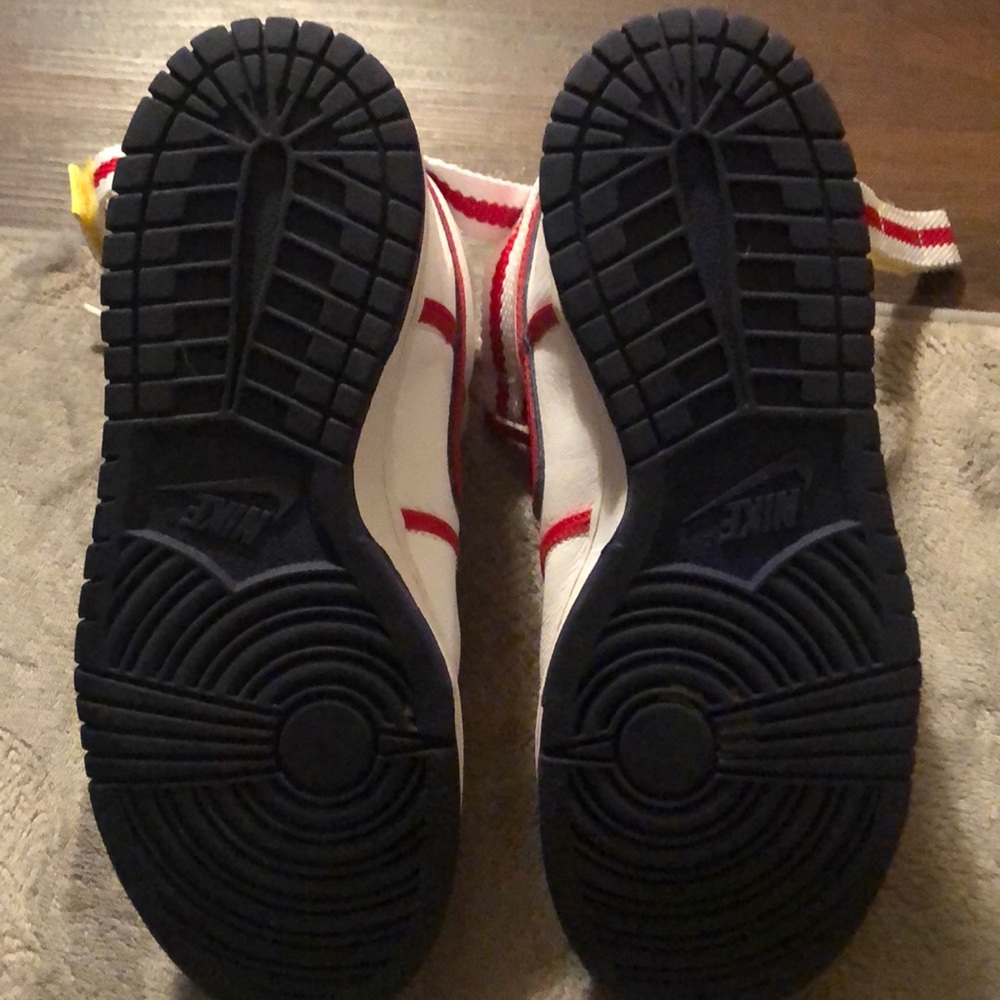 Custom made Nike! - Picture 5 of 5